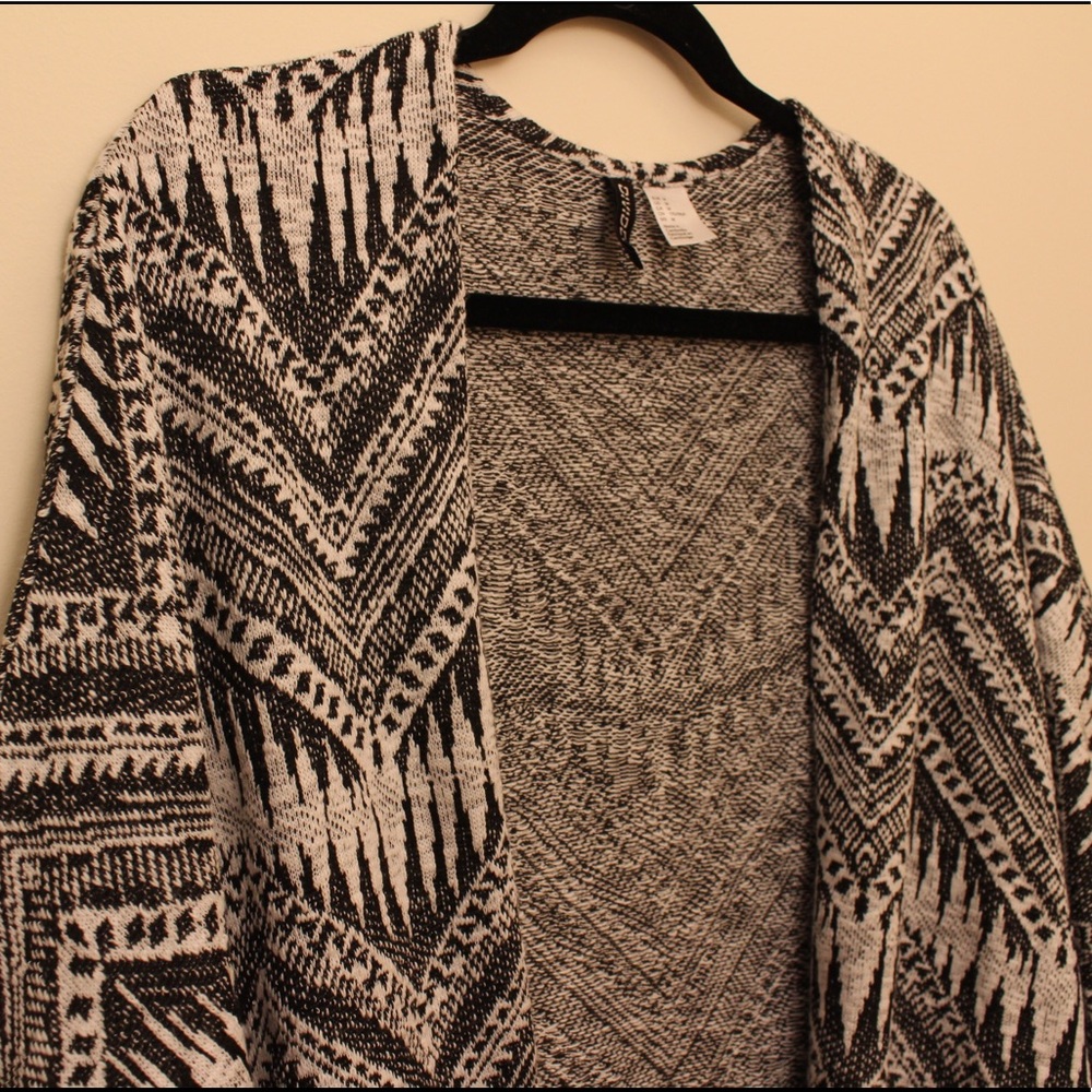 h&m black + white long sweater